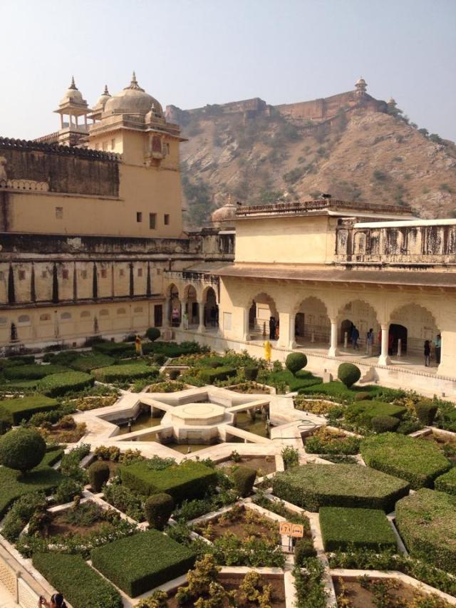 Amer Fort, located in the mountains of Jaipur, Rajasthan was a scenic destination.