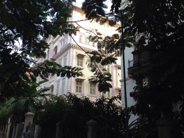 Edwardian and Victorian buildings abount in South Bombay, adding a sense of gentility to the otherwise chaotic mega metropolis. 